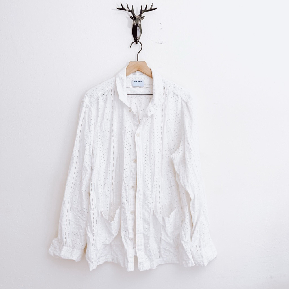 Old Navy Men’s White Button-Up Shirt Size XL